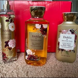 Bath and body works Dahlia set
